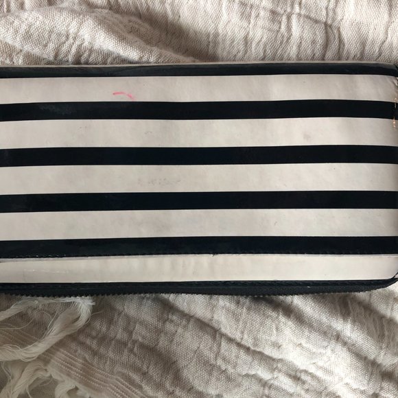 Kate Spade Satchel & Matching Wallet - Picture 3 of 9